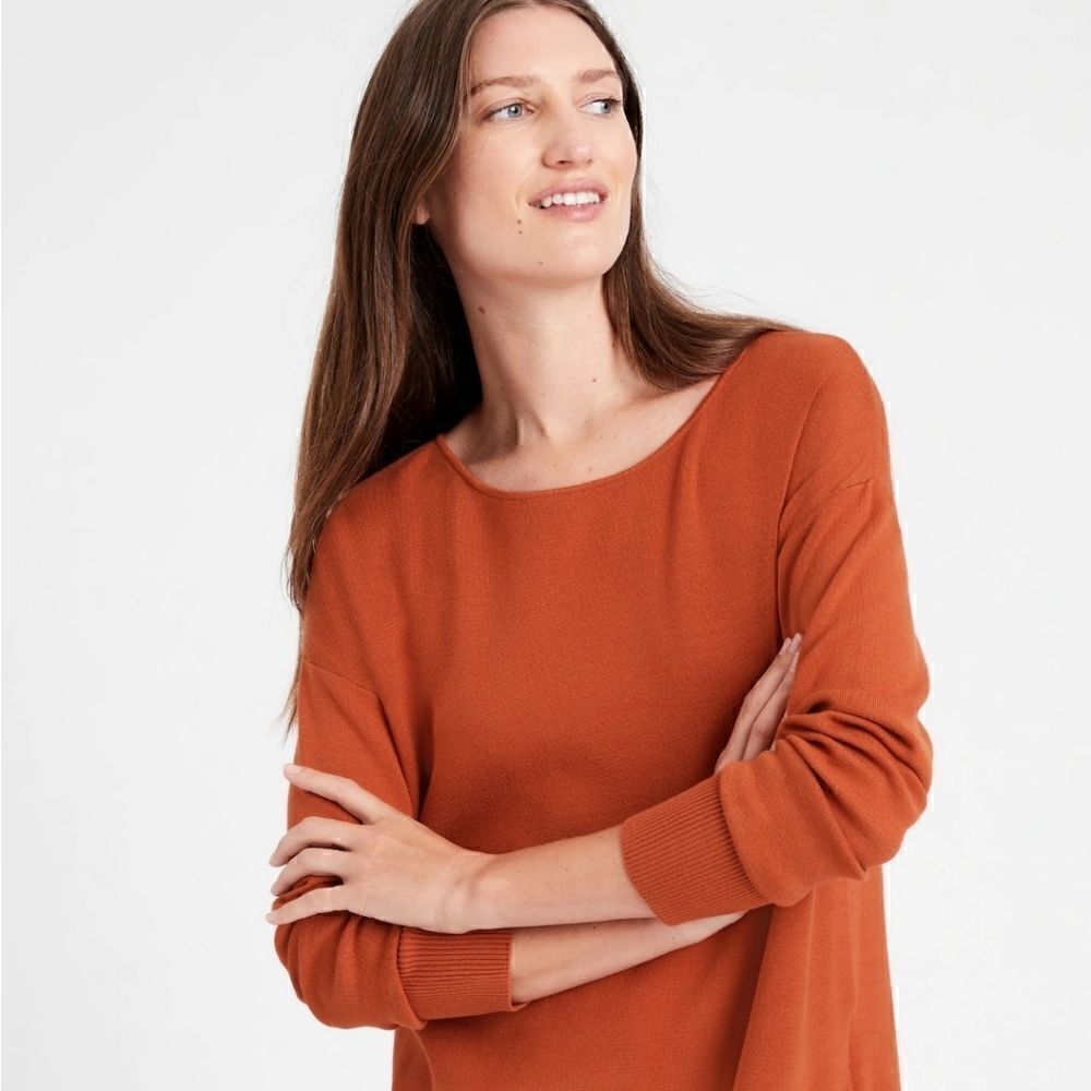 Banana Republic Flowy Tunic Sweater - Picture 2 of 9